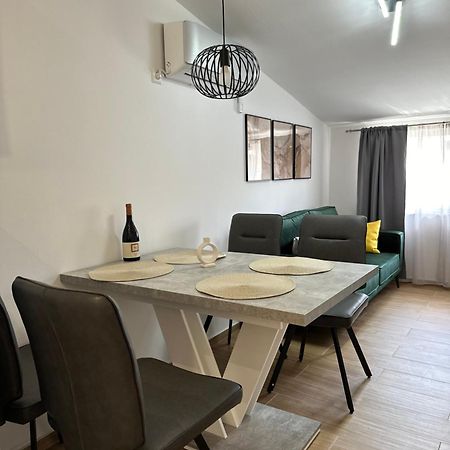 Apartmani M&L Медулин Экстерьер фото