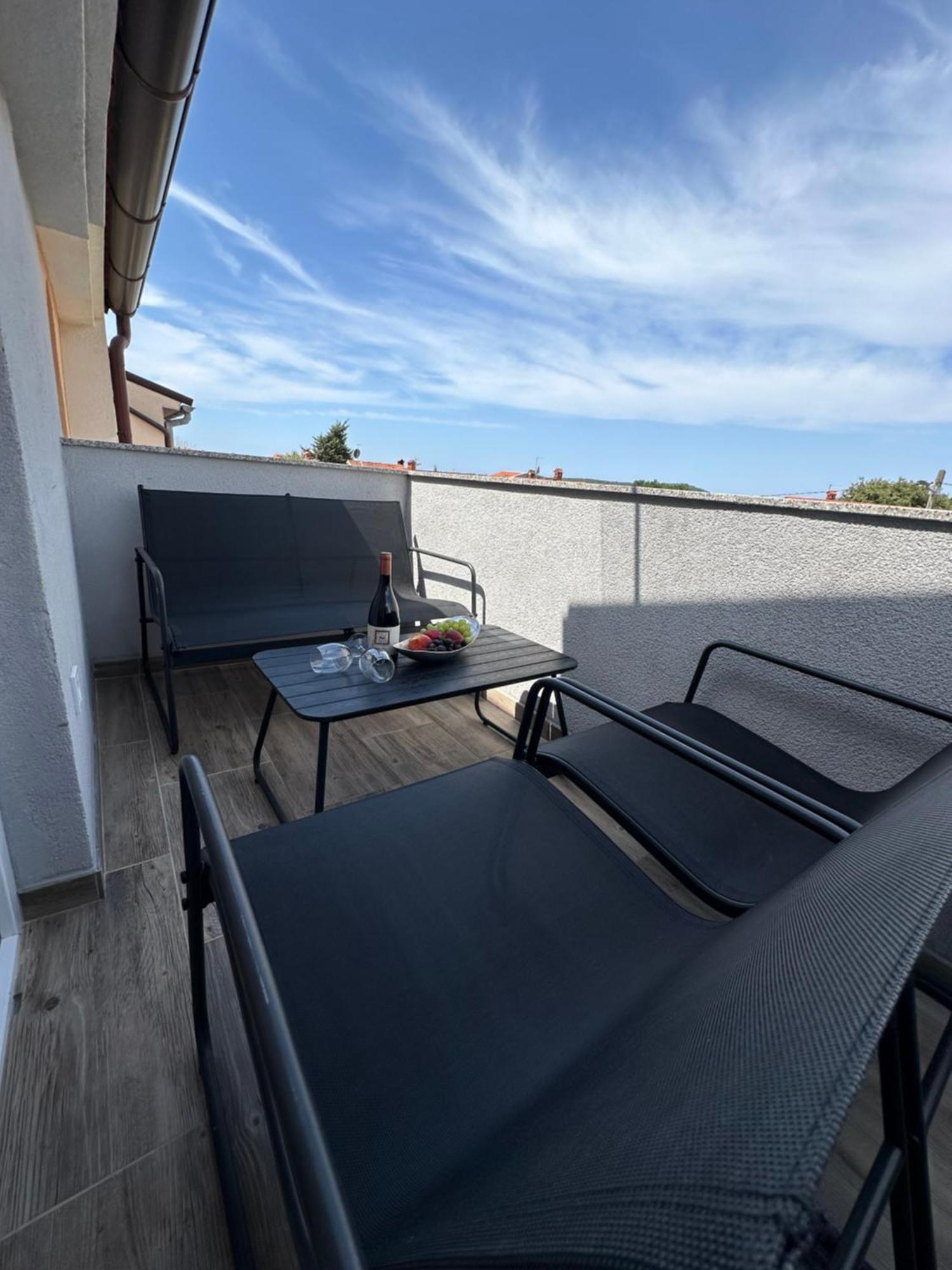 Apartmani M&L Медулин Экстерьер фото